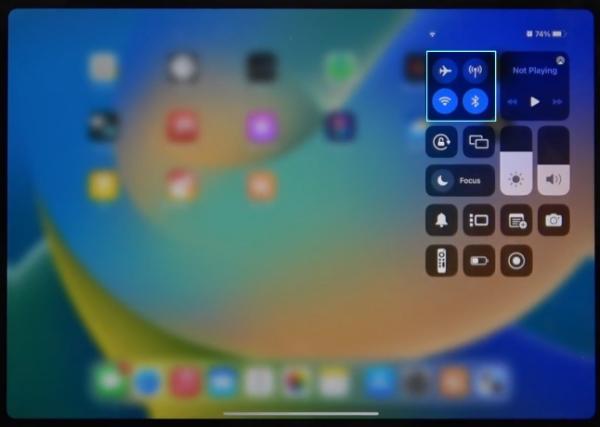 iPad come monitor della fotocamera tramite AirDrop per la condivisione di foto