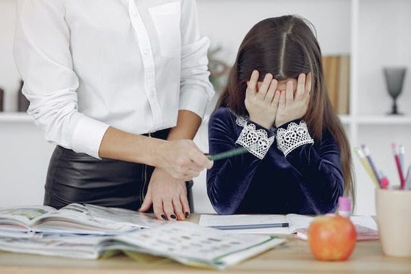 Anzeichen für die Pflege eines Kindes