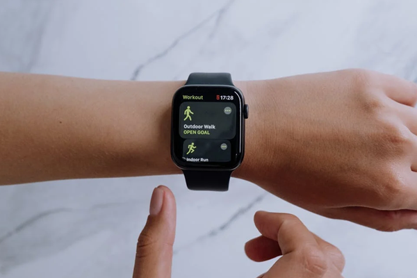 fitness tracking with Apple Warch