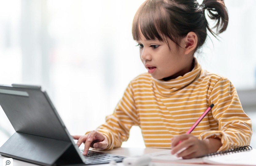 Ricerca per bambini sulla barra di ricerca di YouTube