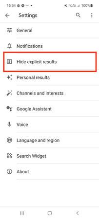 Söker efter alternativet Dölj explicita resultat på Google-inställningen