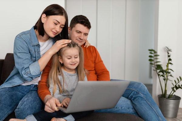 Peran Kontrol Orang Tua dalam Kehidupan Digital