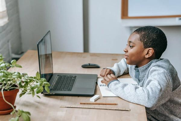 Comment les enfants peuvent-ils tirer le meilleur parti des applications pour piano 1