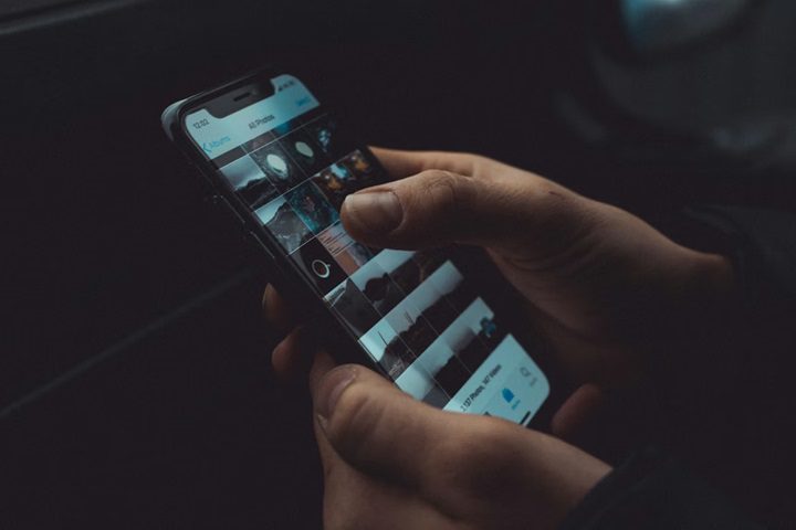 FamilyAlum 應用評測：家庭照片分享安全嗎？