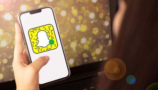 Dấu chấm màu xanh lá cây trên Snapchat