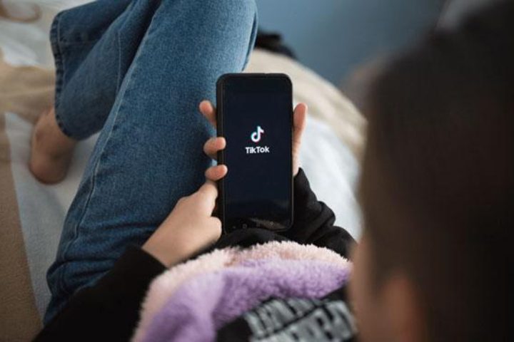 Tiktok per bambini: una guida per i genitori per proteggere i tuoi figli